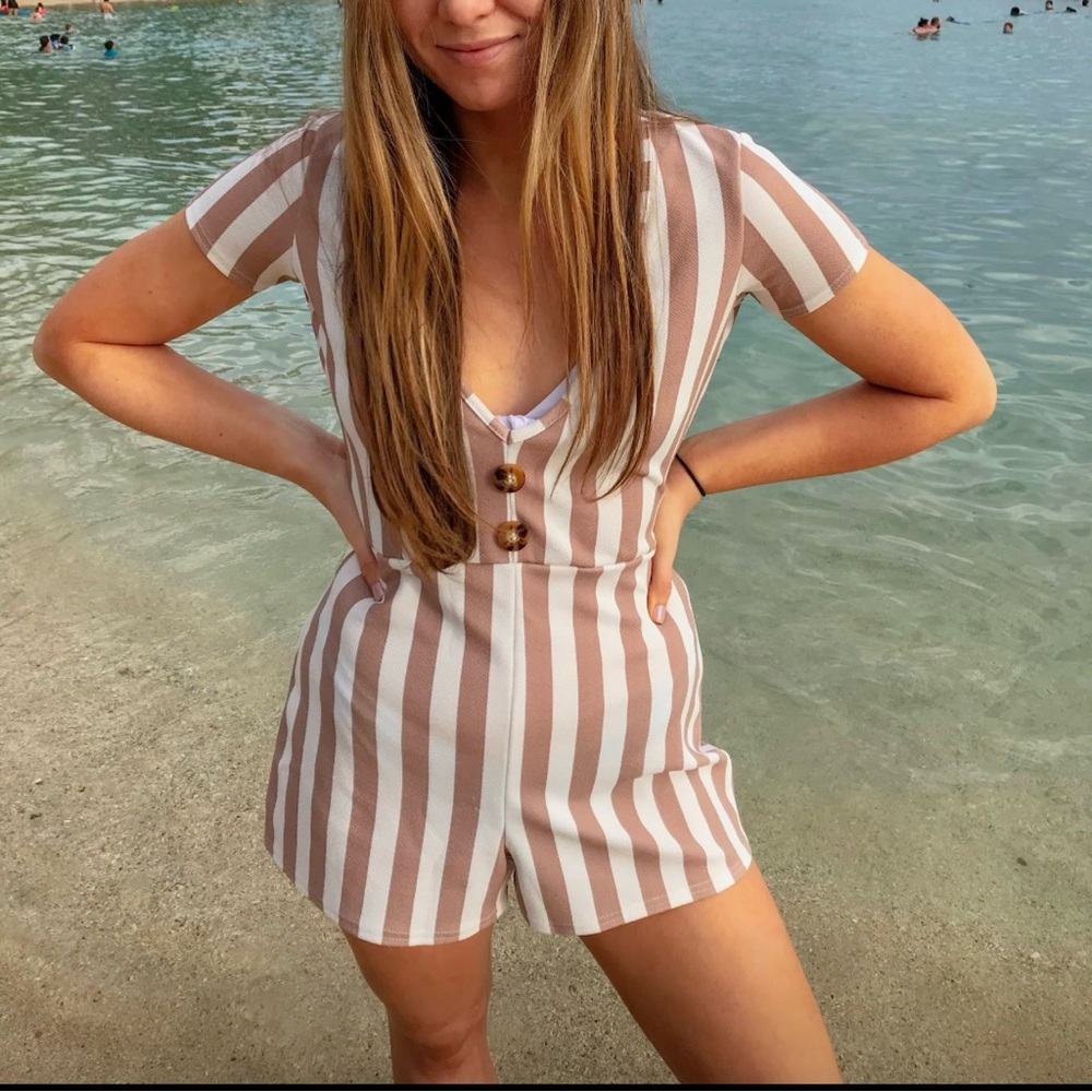 Pretty Little Thing Romper - Picture 4 of 4